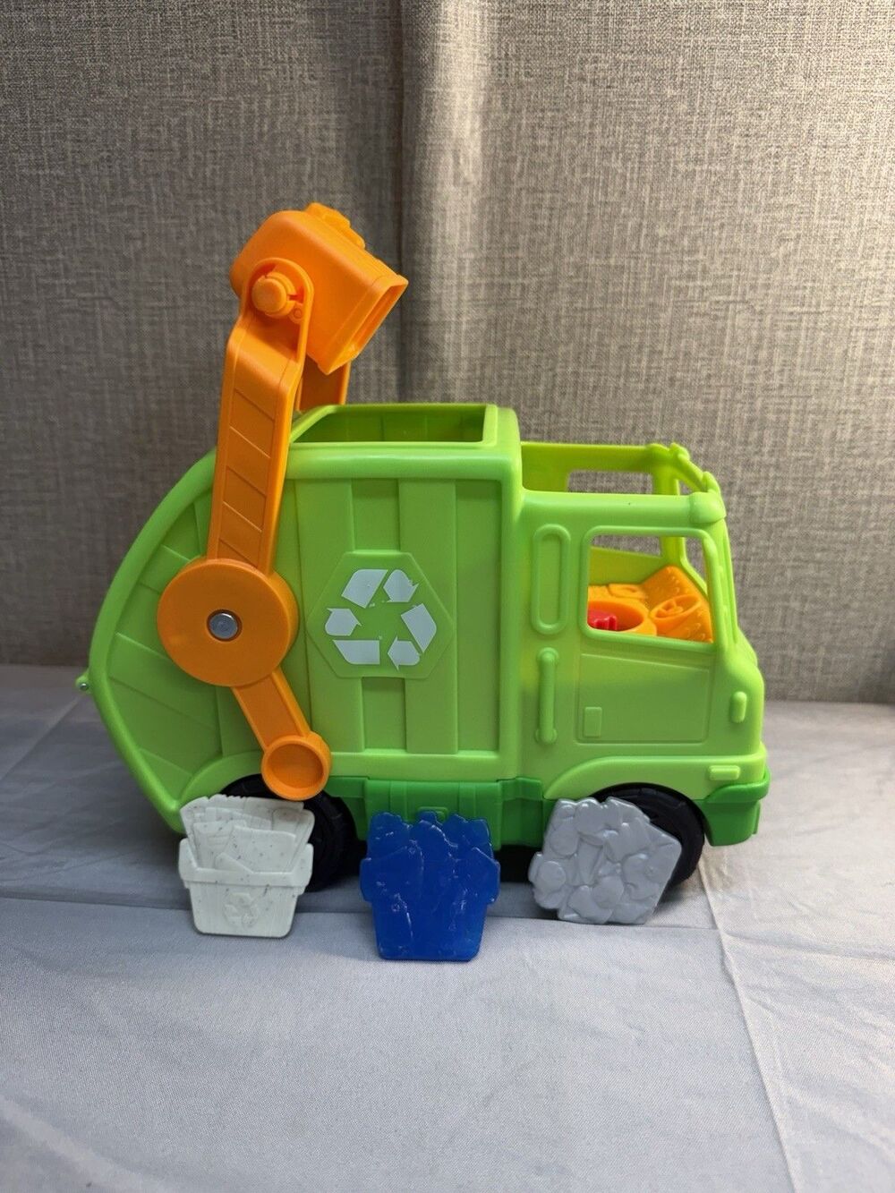 Fisher-Price Little People Recycling Garbage Truck Toy Musical Talking Toy Works